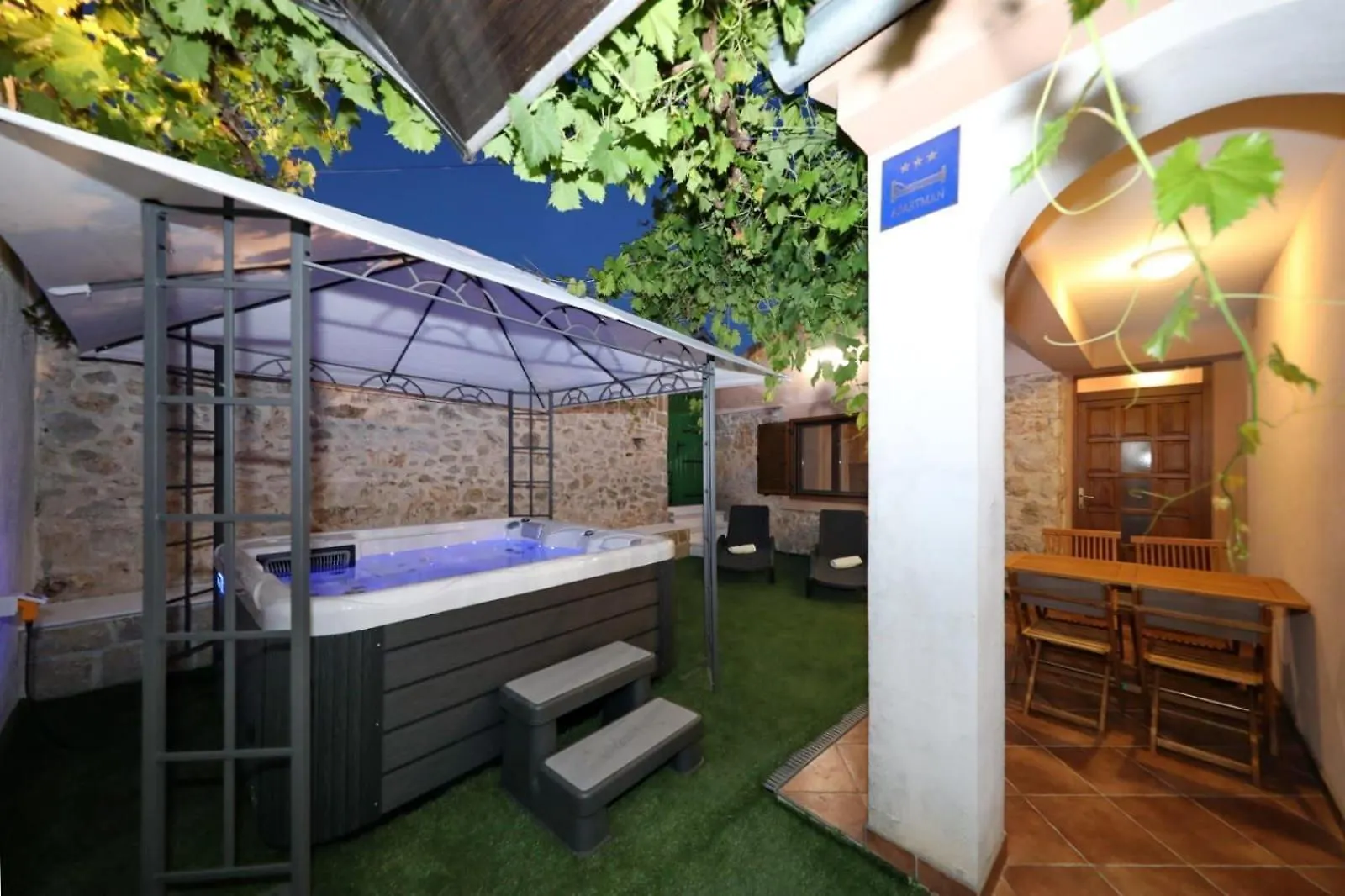 הוילה Sukošan House Stratus